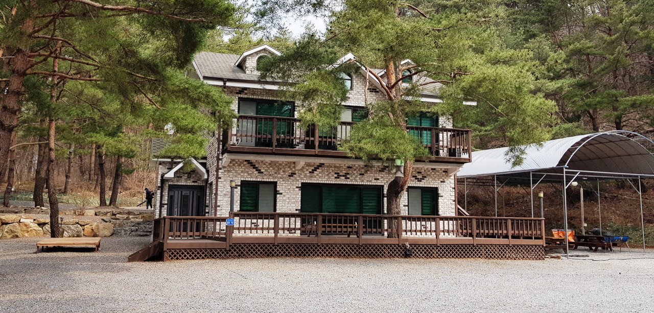 펜션외관-2